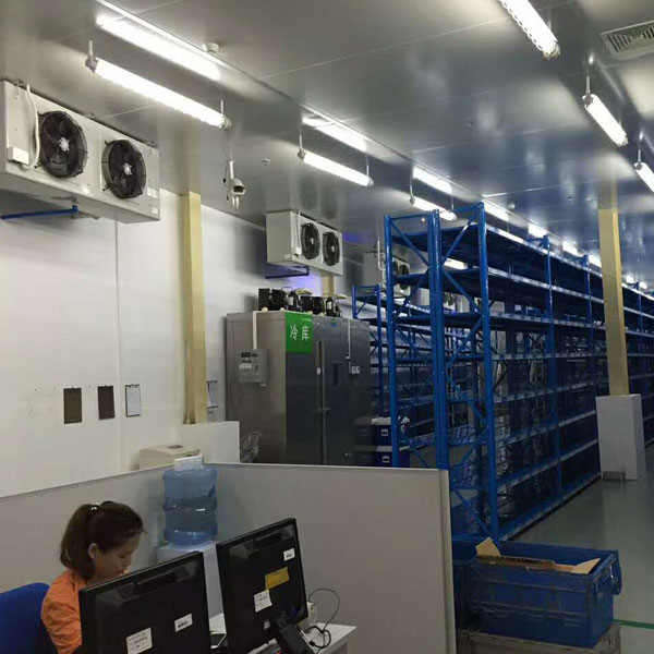 疫苗冷庫(kù)(圖1) 疫苗冷庫(kù)(圖1)